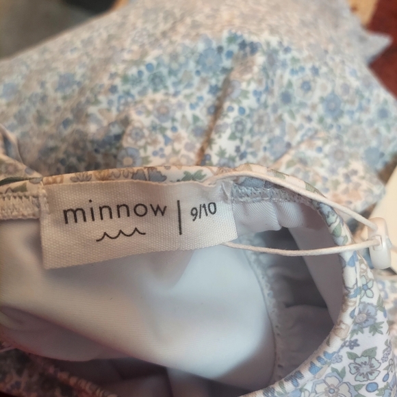NWT Minnow Slate Floral Ruffle Sleeve Rashgaurd One Piece Size 9/10 - Picture 7 of 8